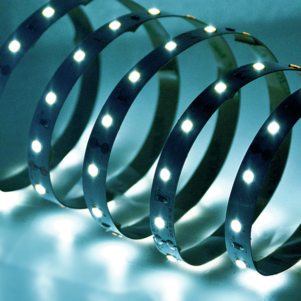 Striscia 60LED/m, 2835 IP20, 12V 6W/m, L.BLU, 10lm/LED, PREZZO per 5m G2A - PCB 8mm Striscia 60LED/m, 2835 IP20, 12V 6W/m, L.BLU, 10lm/LED, PREZZO per 5m G2A - PCB 8mm
