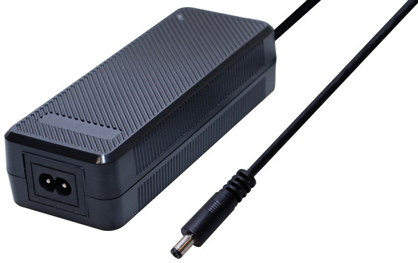 Carica Batterie Li-ion per Bici Elettriche 54,6V 1.6A 90W,per Bat.13S 48V Spina 2,1x5,5mm 155*60*37mm Carica Batterie Li-ion per Bici Elettriche 54,6V 1.6A 90W,per Bat.13S 48V Spina 2,1x5,5mm 155*60*37mm