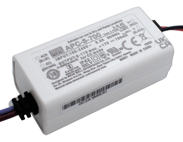 Aliment. corrente costante 700mA, 06-11V, 7,7W, 74x30x24mm APC-8-700 MEAN WELL Aliment. corrente costante 700mA, 06-11V, 7,7W, 74x30x24mm APC-8-700 MEAN WELL